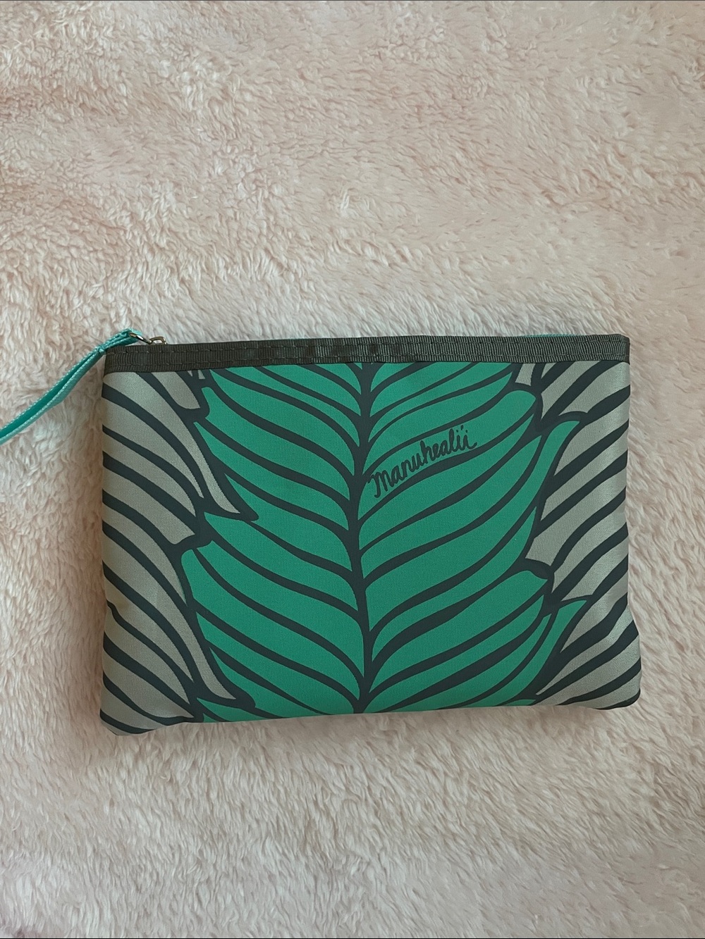 Manuhealii & Hawaiian Airlines First Class Pouch